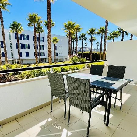 Angies Marina Apartment, Includes 2 Free Passes For The Marina Pool 라고스 외부 사진