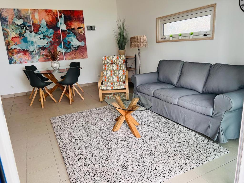 Angies Marina Apartment, Includes 2 Free Passes For The Marina Pool 라고스 외부 사진