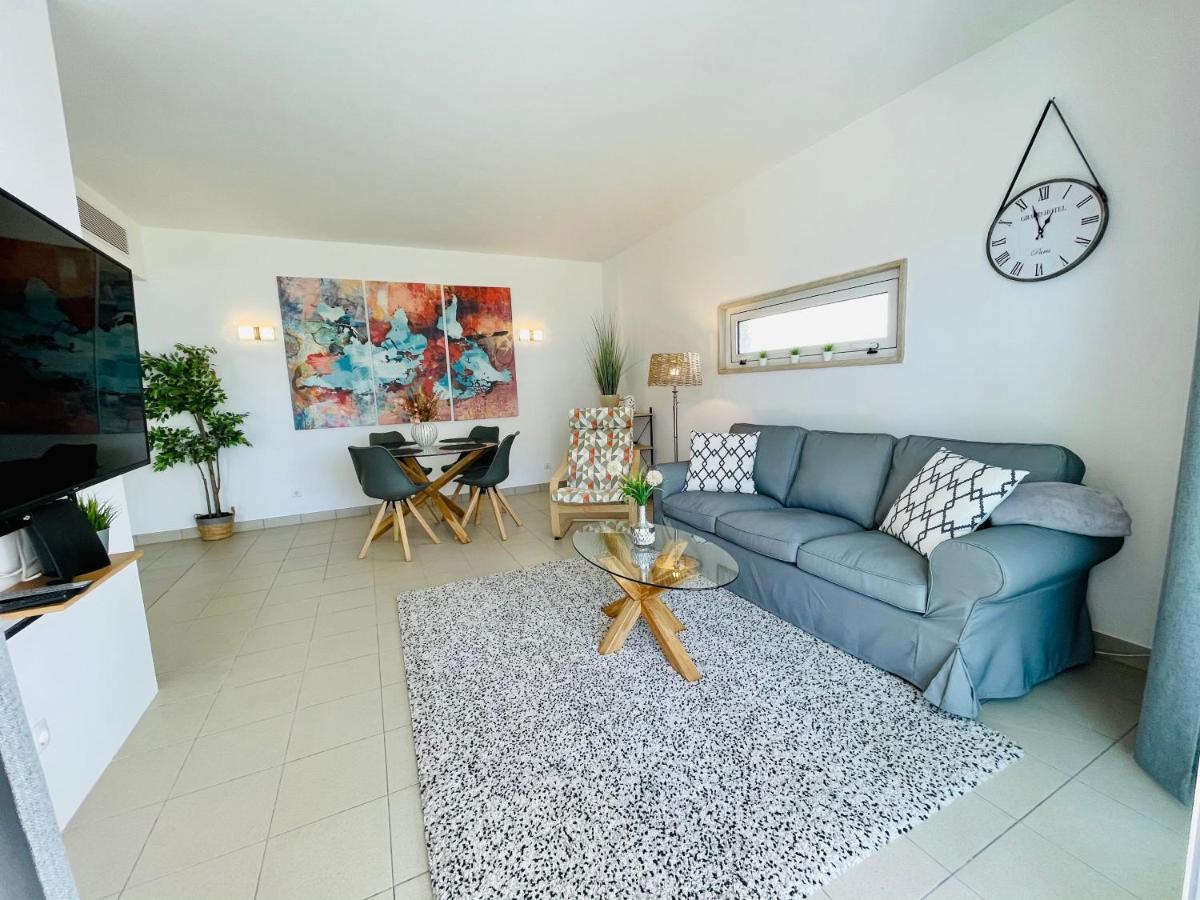 Angies Marina Apartment, Includes 2 Free Passes For The Marina Pool 라고스 외부 사진