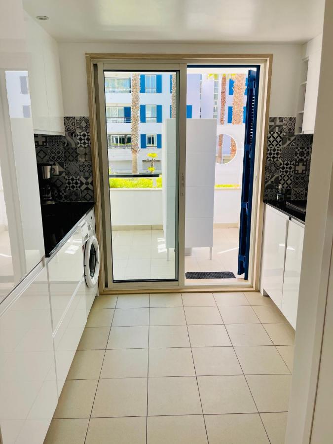 Angies Marina Apartment, Includes 2 Free Passes For The Marina Pool 라고스 외부 사진