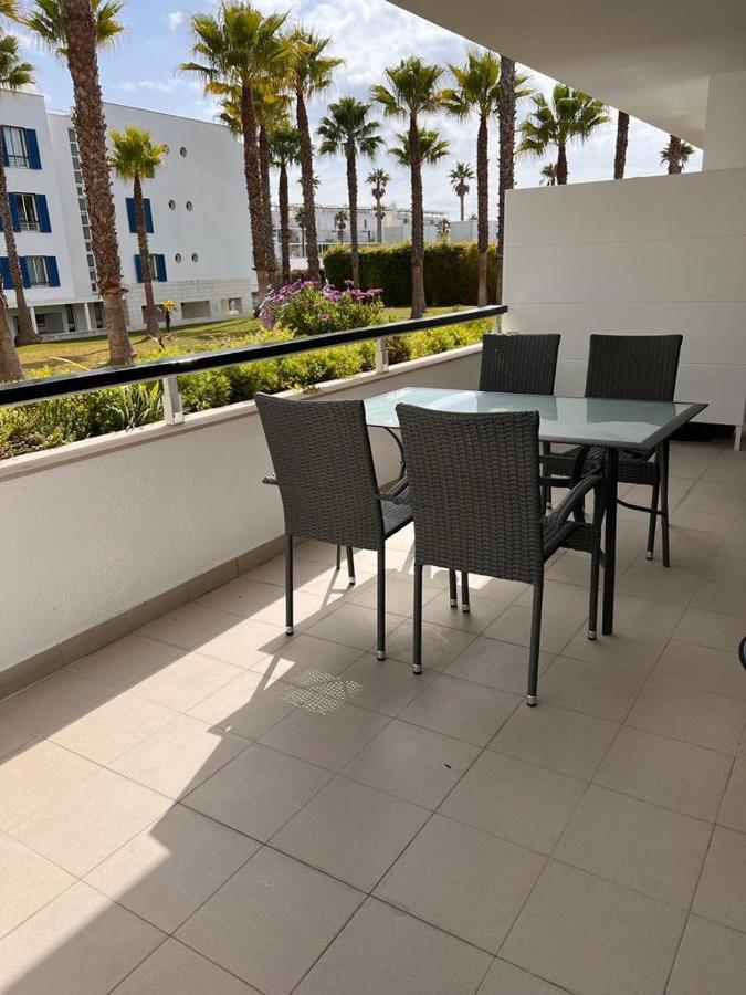 Angies Marina Apartment, Includes 2 Free Passes For The Marina Pool 라고스 외부 사진