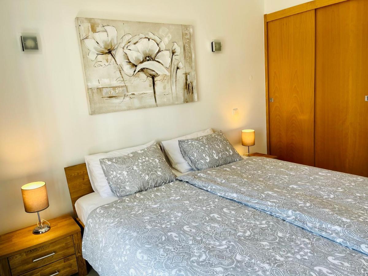Angies Marina Apartment, Includes 2 Free Passes For The Marina Pool 라고스 외부 사진