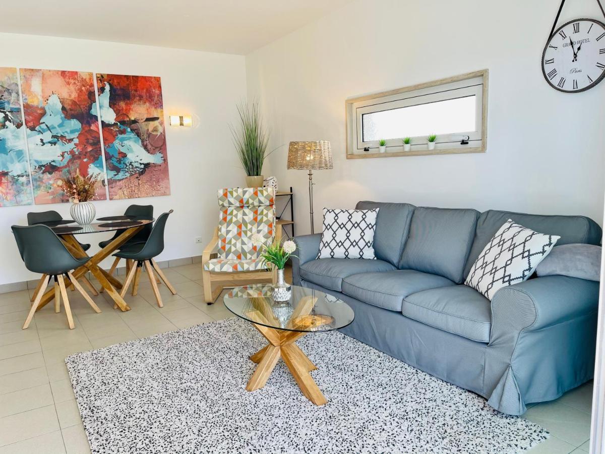 Angies Marina Apartment, Includes 2 Free Passes For The Marina Pool 라고스 외부 사진