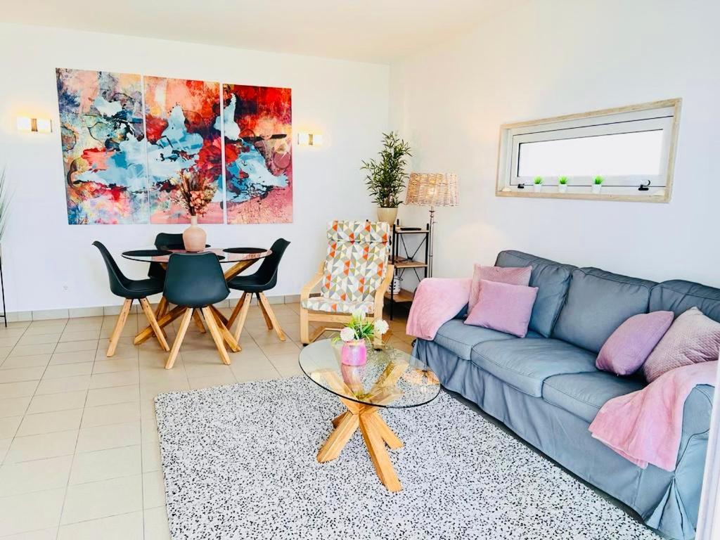 Angies Marina Apartment, Includes 2 Free Passes For The Marina Pool 라고스 외부 사진